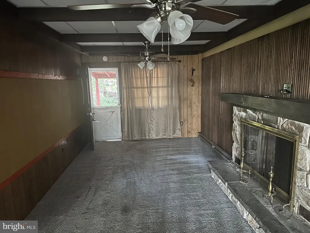 33 OLD BERWICK Drums, PA 18222
