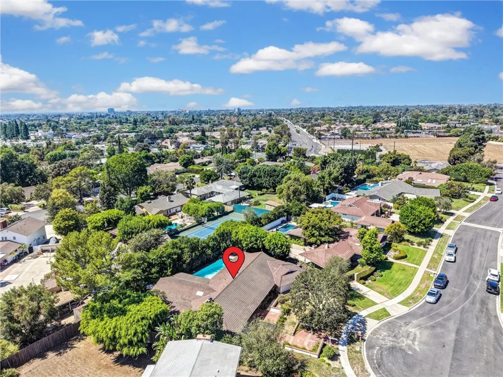 1112 Charwood Lane North Tustin, CA 92705