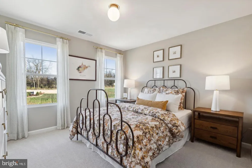17 UPLAND ROAD Charles Town, WV 25414