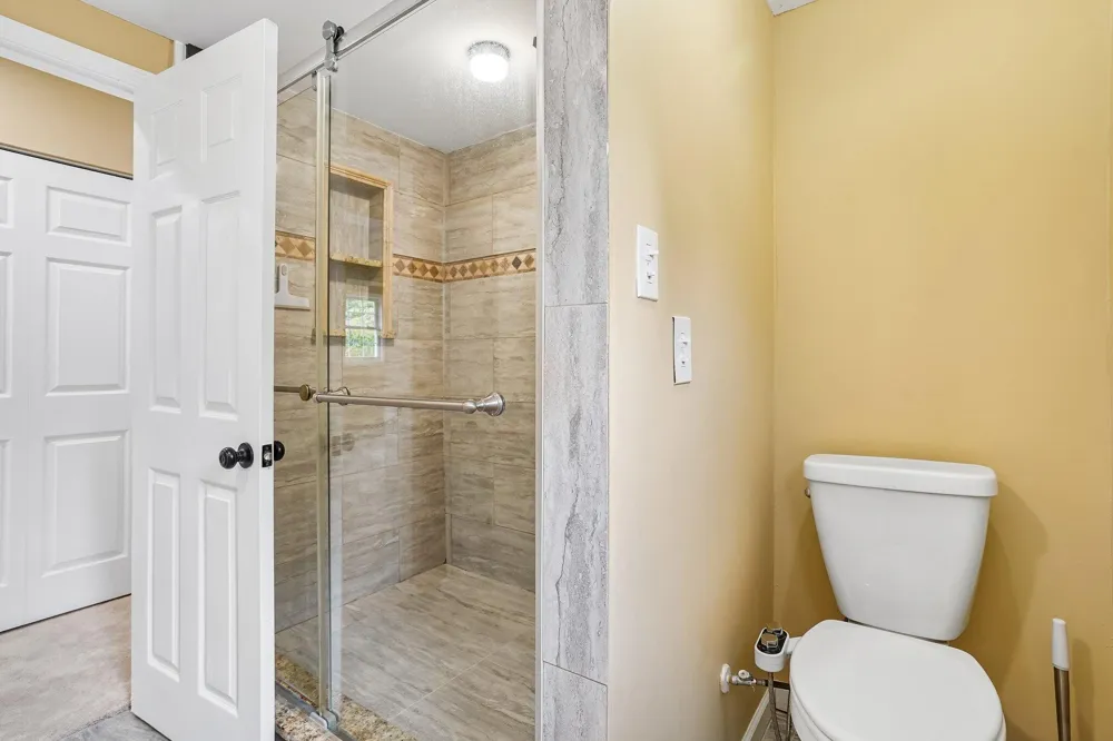 1150 Bangor Road Waterford, MI 48328