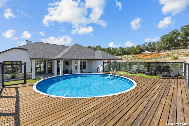 227 PARADISE HLS New Braunfels, TX 78132