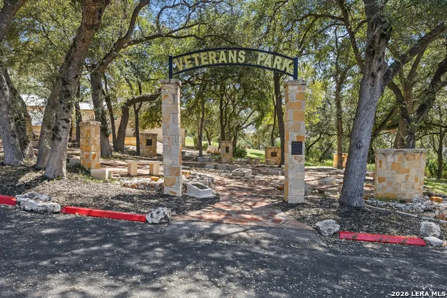 227 PARADISE HLS New Braunfels, TX 78132