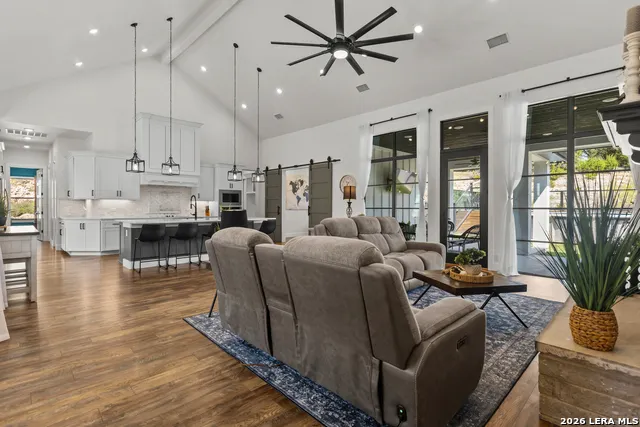 227 PARADISE HLS New Braunfels, TX 78132