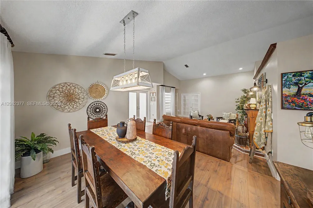 14220 SW 92nd St Miami, FL 33186