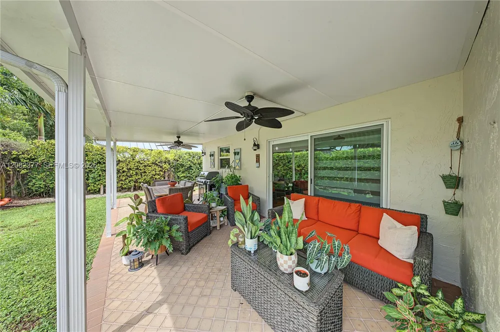 14220 SW 92nd St Miami, FL 33186