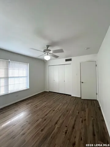 136 Valley Oak Dr Schertz, TX 78154