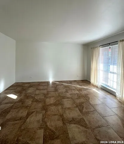 136 Valley Oak Dr Schertz, TX 78154