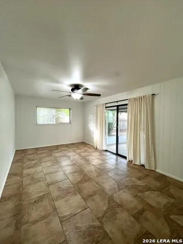136 Valley Oak Dr Schertz, TX 78154