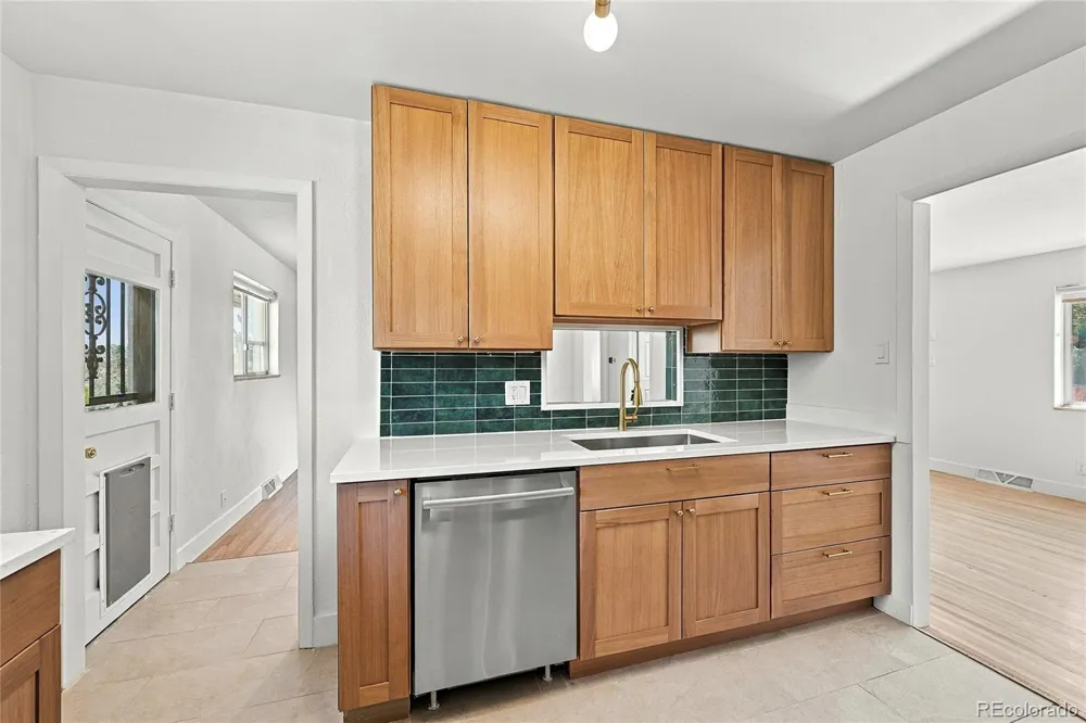 11213 W Briarwood Drive Lakewood, CO 80226