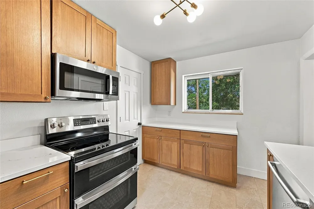 11213 W Briarwood Drive Lakewood, CO 80226