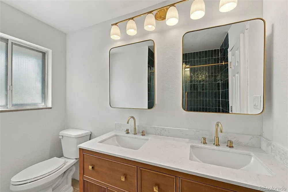 11213 W Briarwood Drive Lakewood, CO 80226