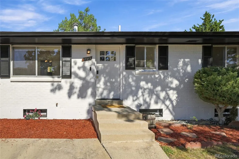 11213 W Briarwood Drive Lakewood, CO 80226