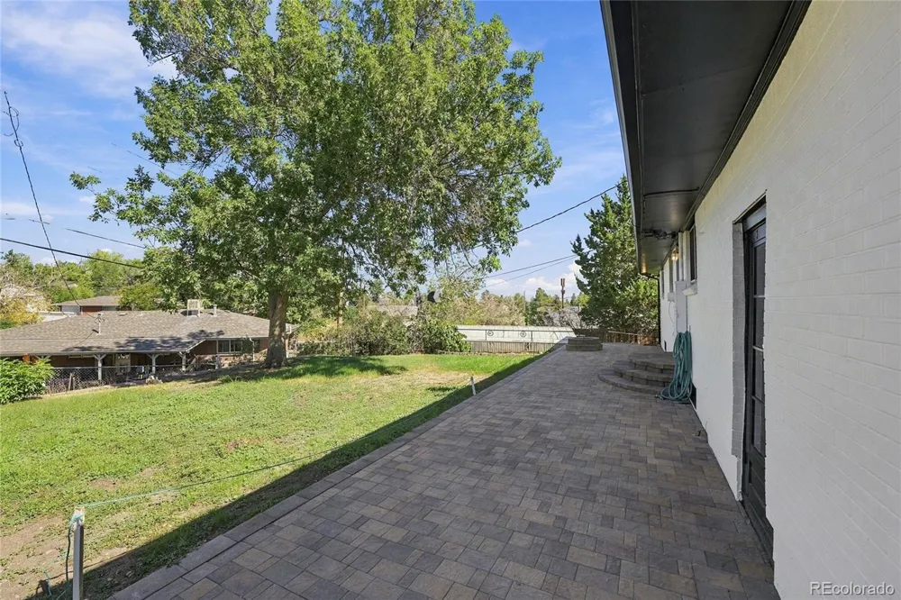 11213 W Briarwood Drive Lakewood, CO 80226