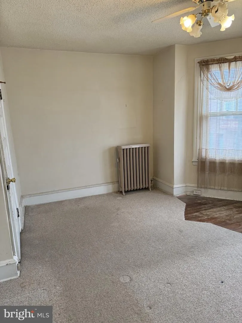 17 NEW STREET Upper Darby, PA 19082