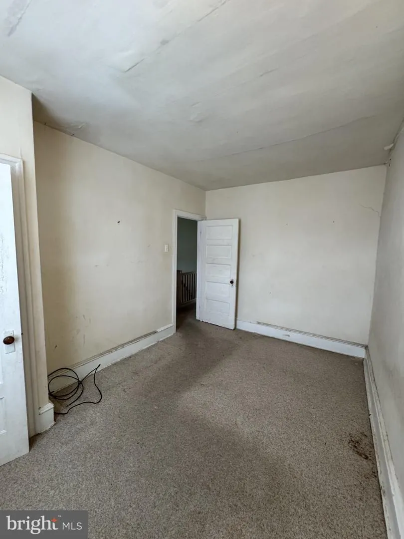 17 NEW STREET Upper Darby, PA 19082