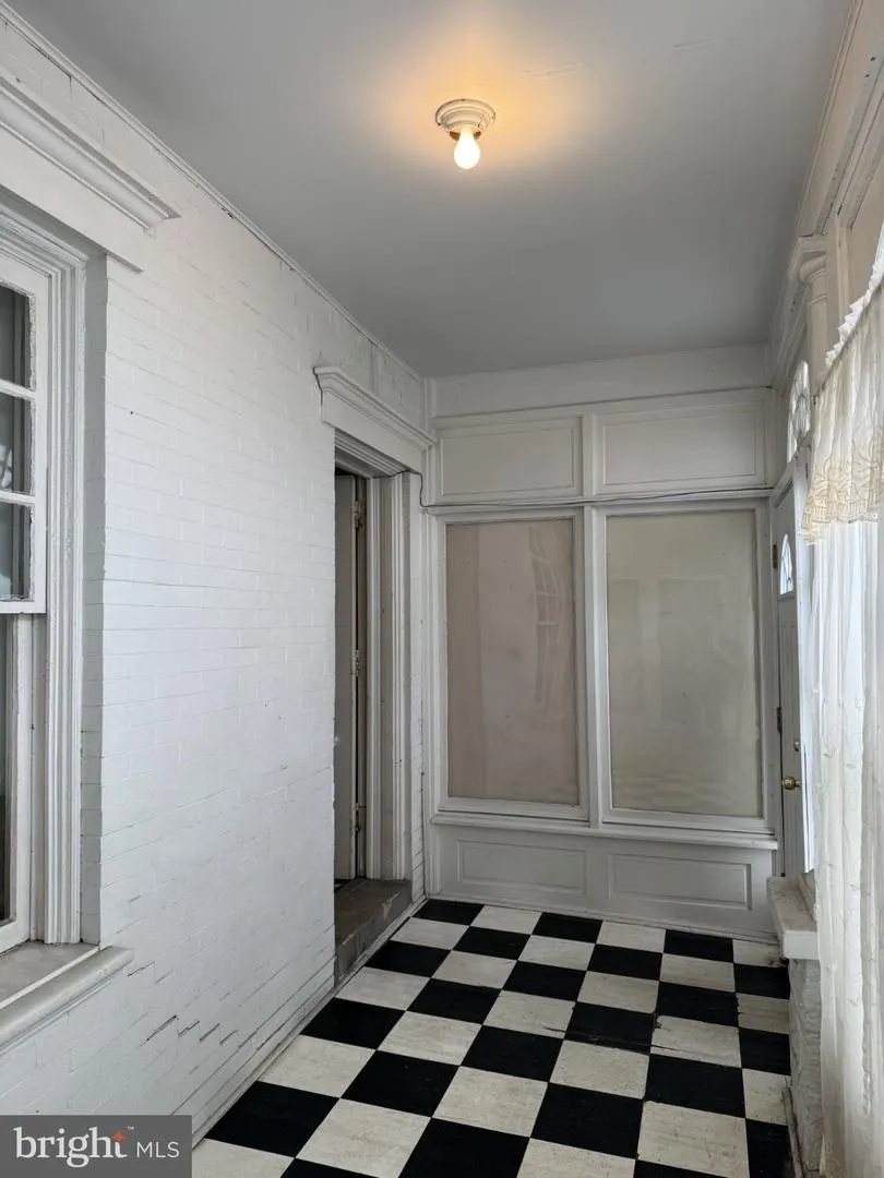 17 NEW STREET Upper Darby, PA 19082