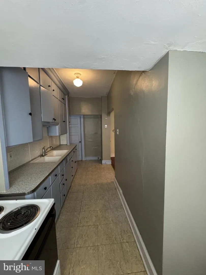17 NEW STREET Upper Darby, PA 19082