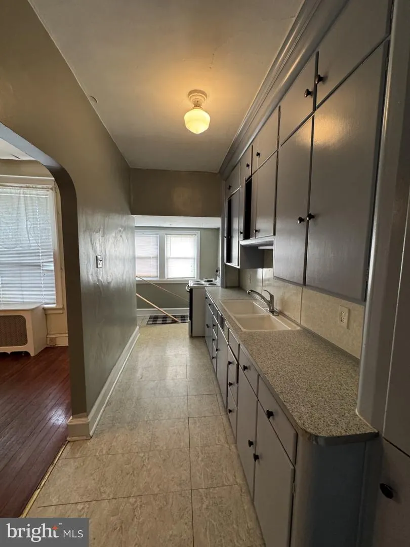 17 NEW STREET Upper Darby, PA 19082
