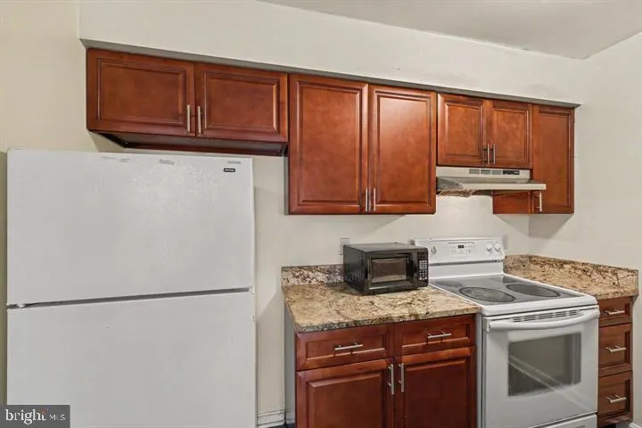 8619 BEEKMAN PLACE #19D Alexandria, VA 22309