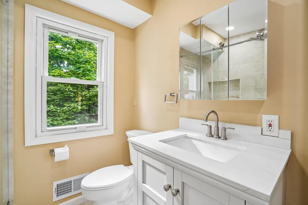 1150 Bangor Road Waterford Charter Township, MI 48328