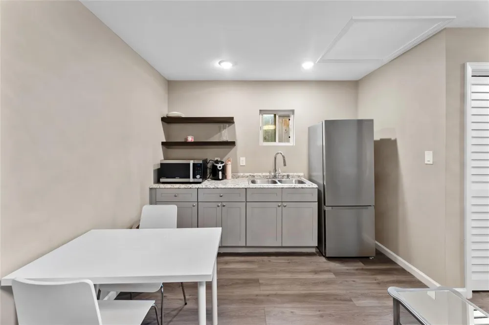 5256 Leeland Street Houston, TX 77023