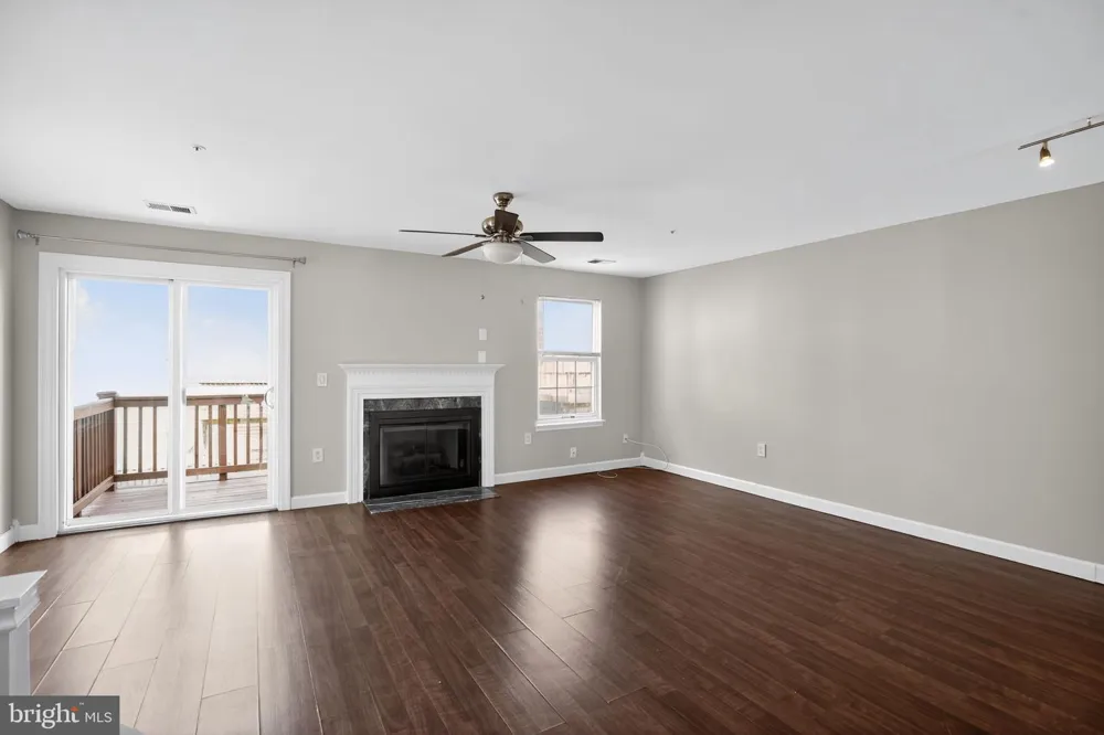 2492 WENTWORTH DRIVE Crofton, MD 21114