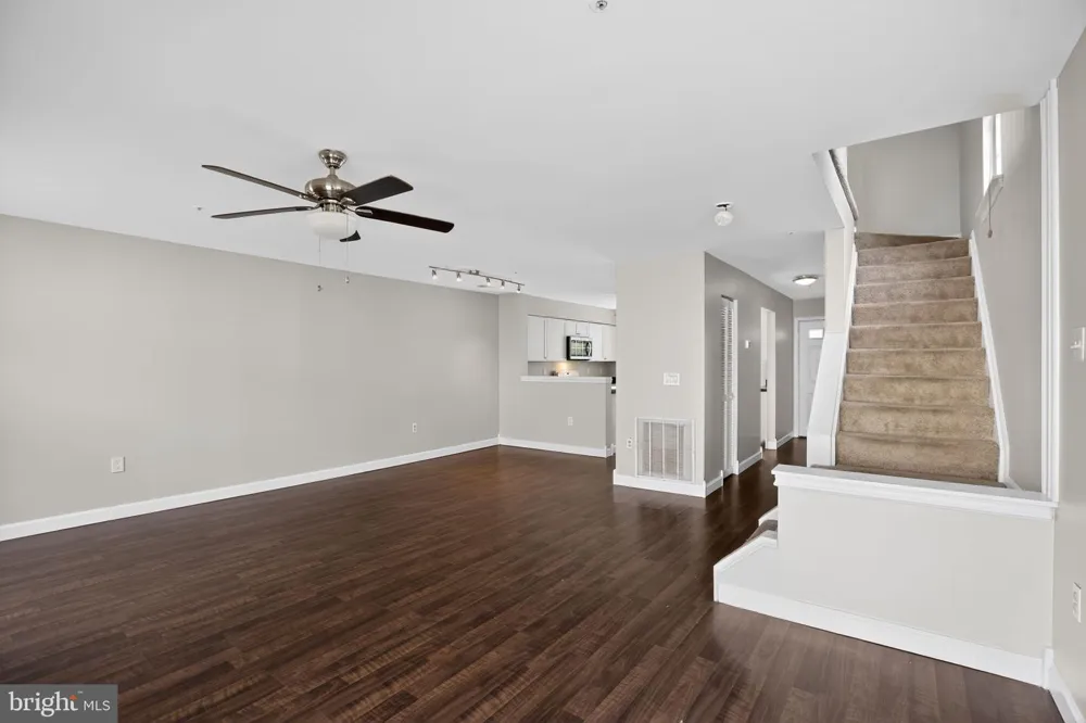 2492 WENTWORTH DRIVE Crofton, MD 21114