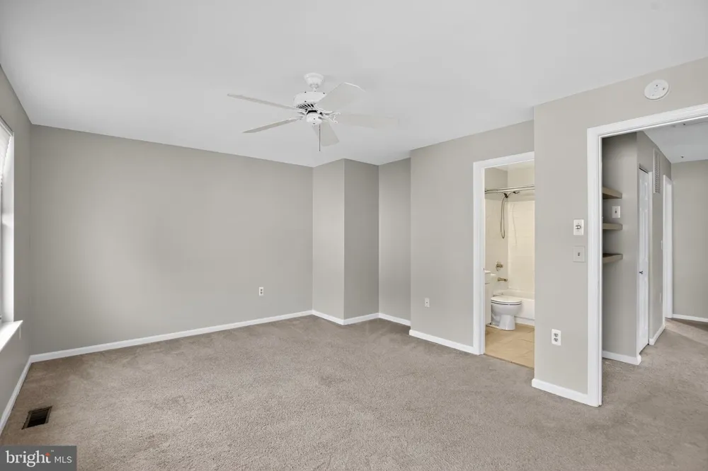 2492 WENTWORTH DRIVE Crofton, MD 21114