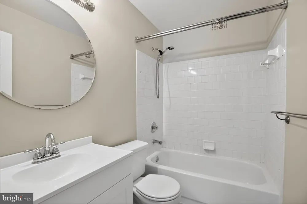 2492 WENTWORTH DRIVE Crofton, MD 21114