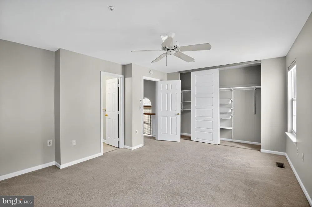 2492 WENTWORTH DRIVE Crofton, MD 21114