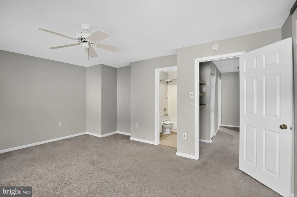 2492 WENTWORTH DRIVE Crofton, MD 21114