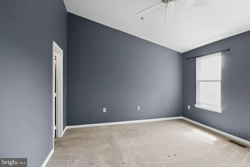 2492 WENTWORTH DRIVE Crofton, MD 21114