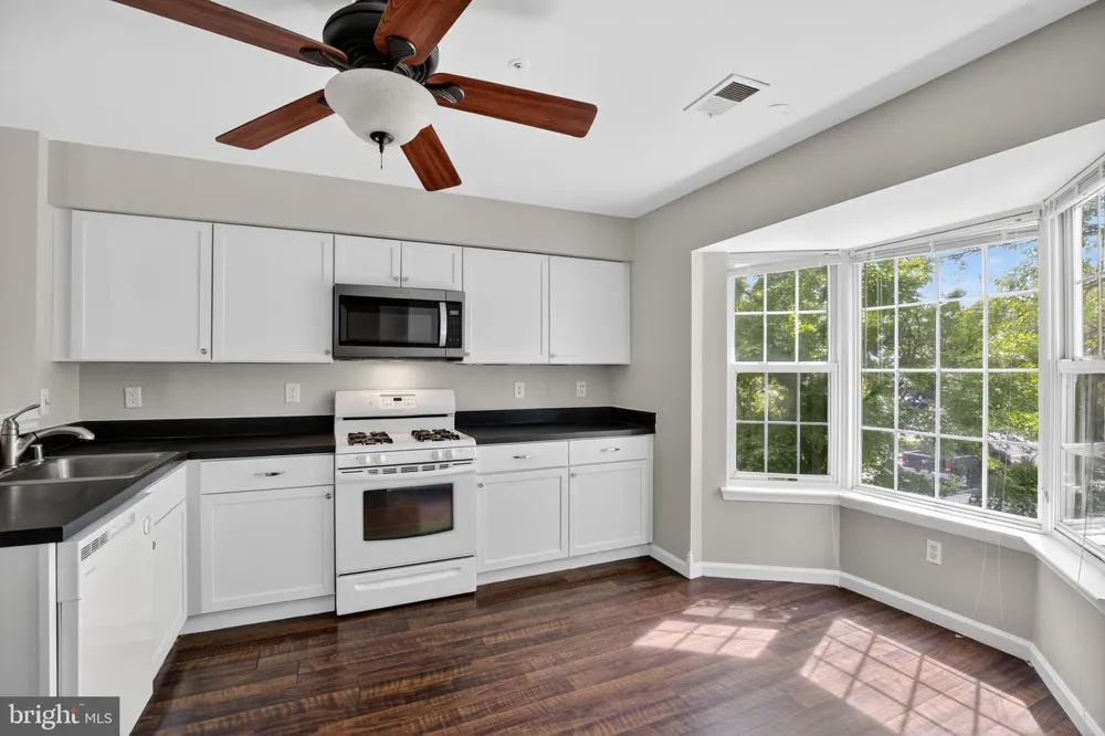 2492 WENTWORTH DRIVE Crofton, MD 21114