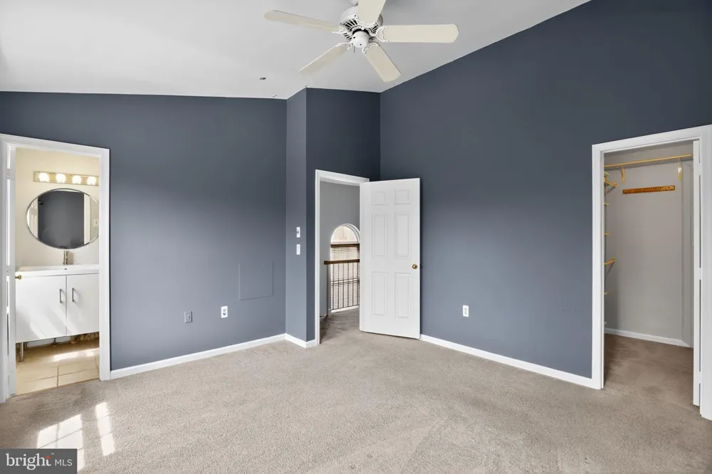 2492 WENTWORTH DRIVE Crofton, MD 21114