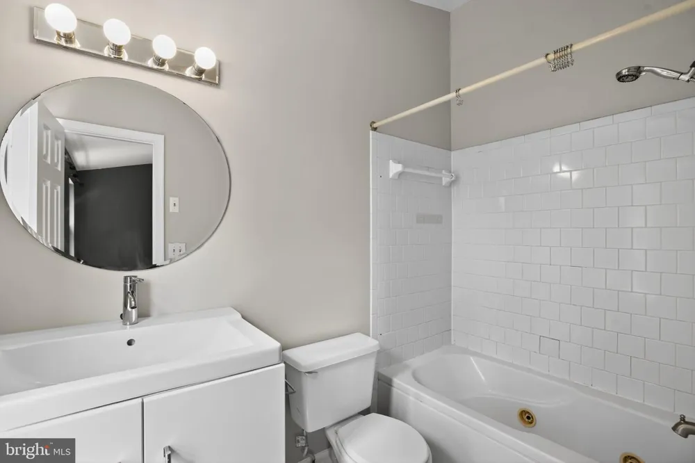 2492 WENTWORTH DRIVE Crofton, MD 21114