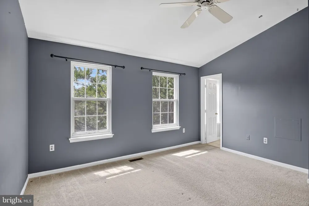 2492 WENTWORTH DRIVE Crofton, MD 21114