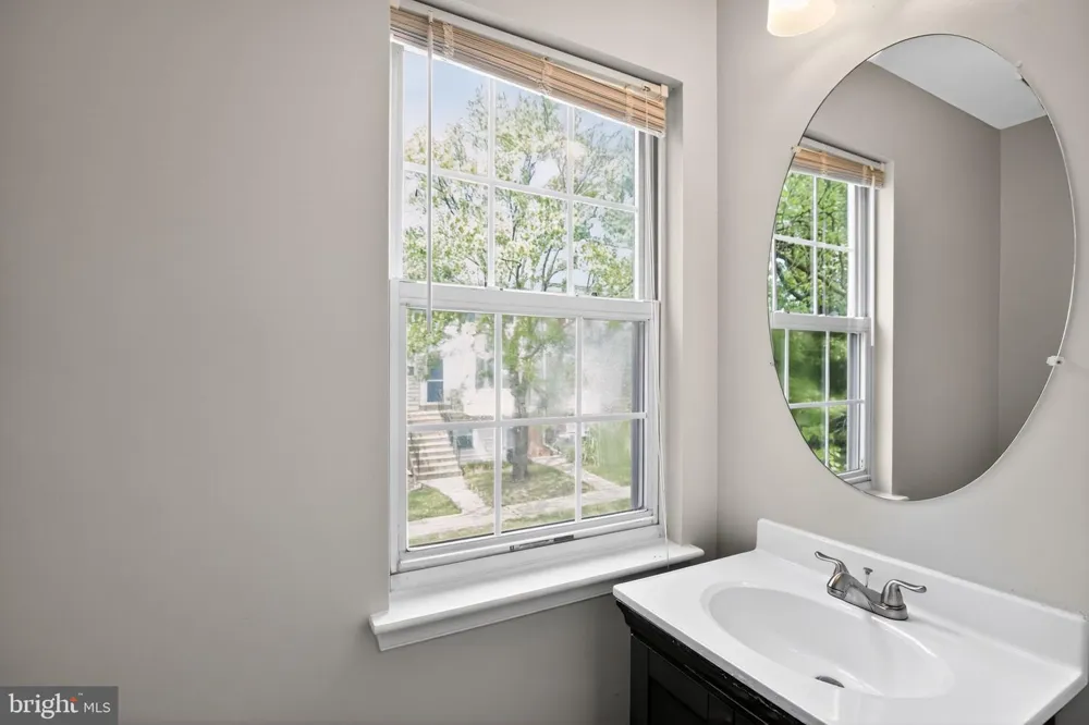 2492 WENTWORTH DRIVE Crofton, MD 21114