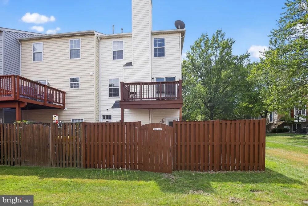 2492 WENTWORTH DRIVE Crofton, MD 21114