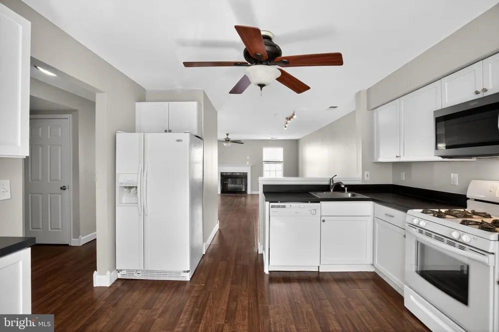 2492 WENTWORTH DRIVE Crofton, MD 21114