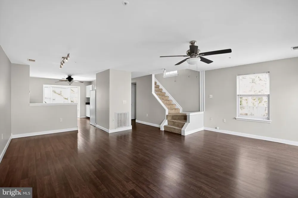 2492 WENTWORTH DRIVE Crofton, MD 21114