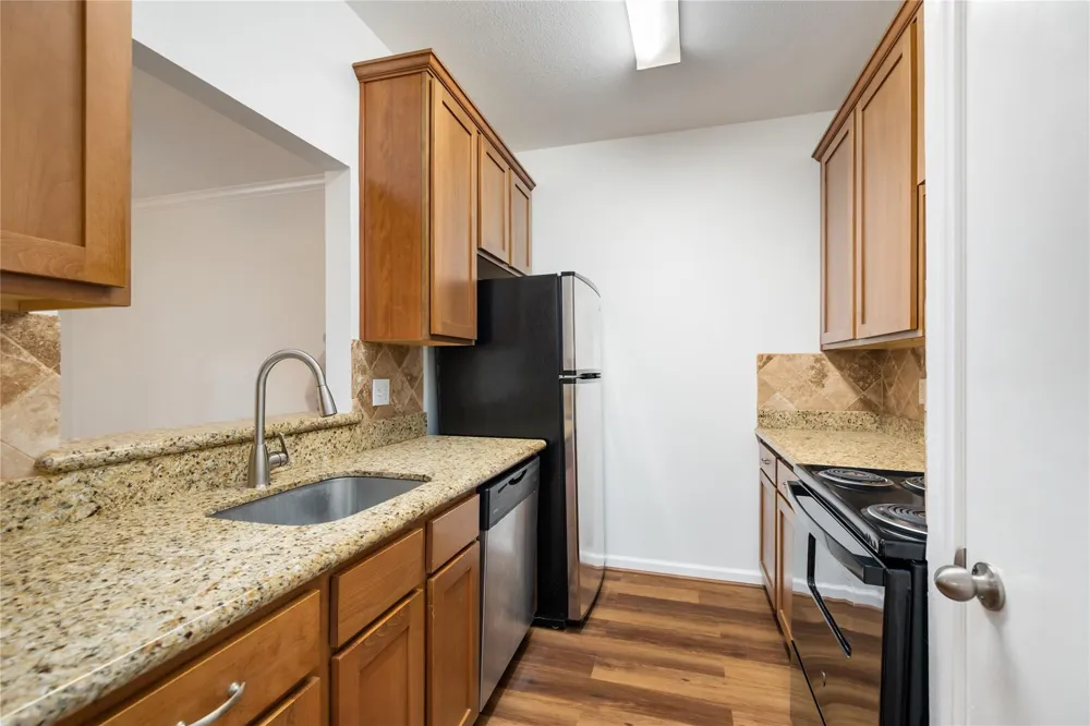 1100 Augusta Drive #83 Houston, TX 77057