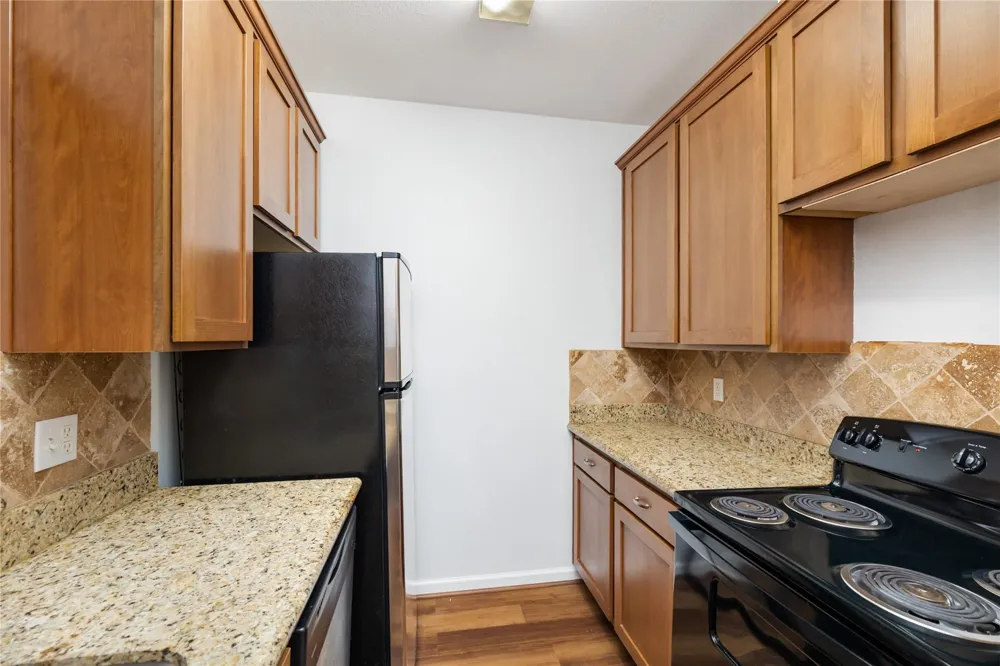1100 Augusta Drive #83 Houston, TX 77057