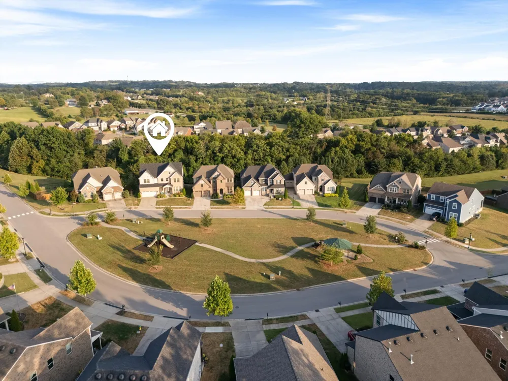 11 Elliott Cir Mount Juliet, TN 37122