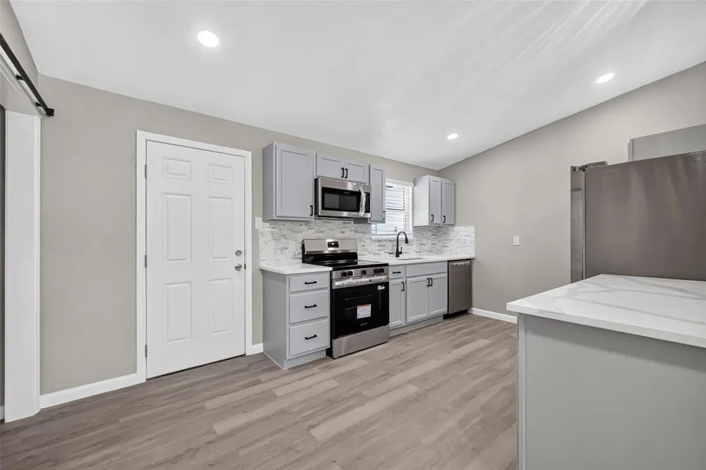 1302 Appomattox Drive Texas City, TX 77591