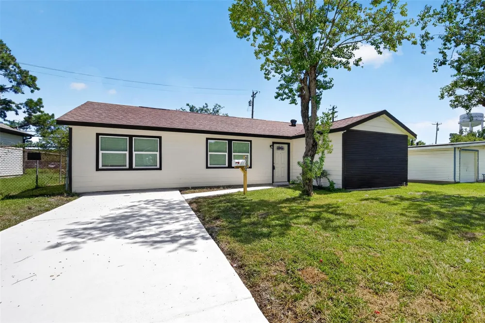 1302 Appomattox Drive Texas City, TX 77591