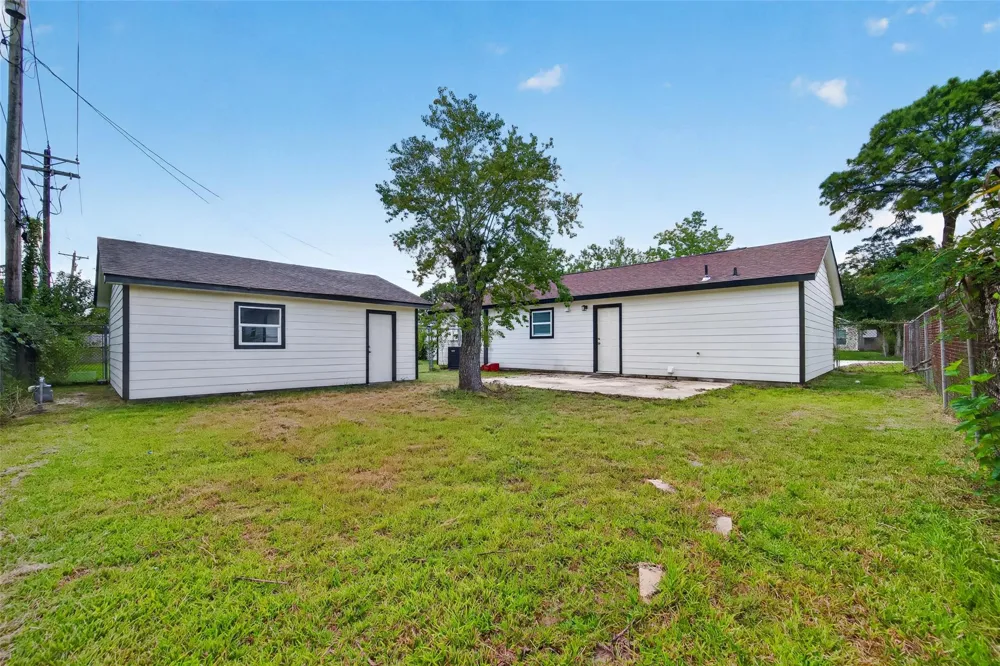 1302 Appomattox Drive Texas City, TX 77591