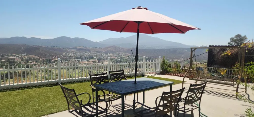 2336 Wind River Rd El Cajon, CA 92019