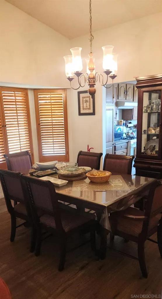 2336 Wind River Rd El Cajon, CA 92019