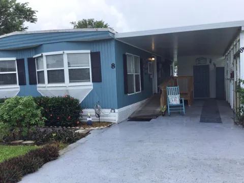 8 Santa Fe Lane