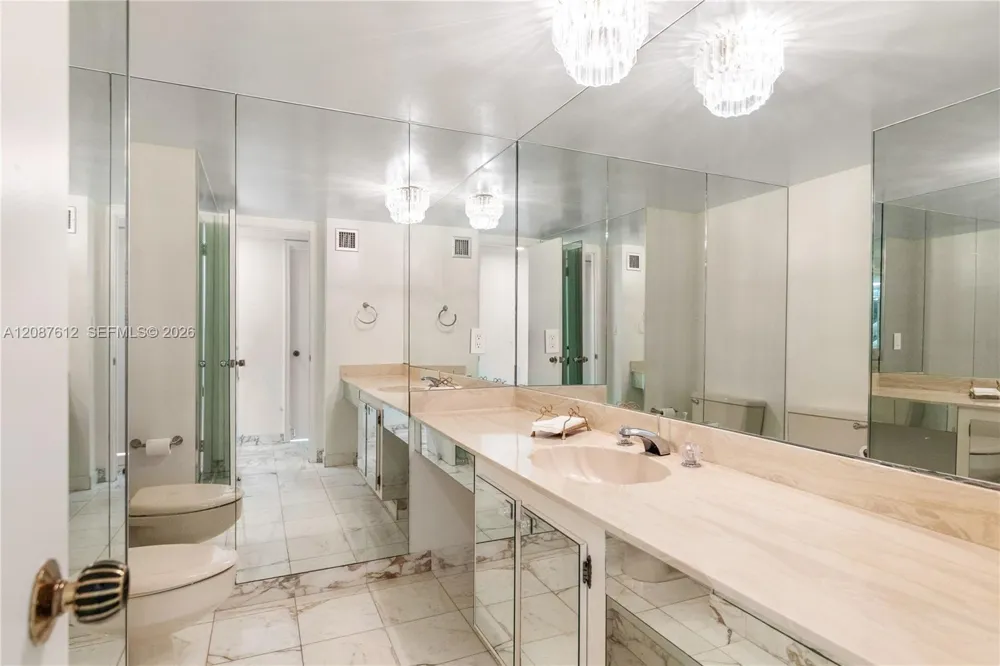 2751 S Ocean Dr #208S Hollywood, FL 33019